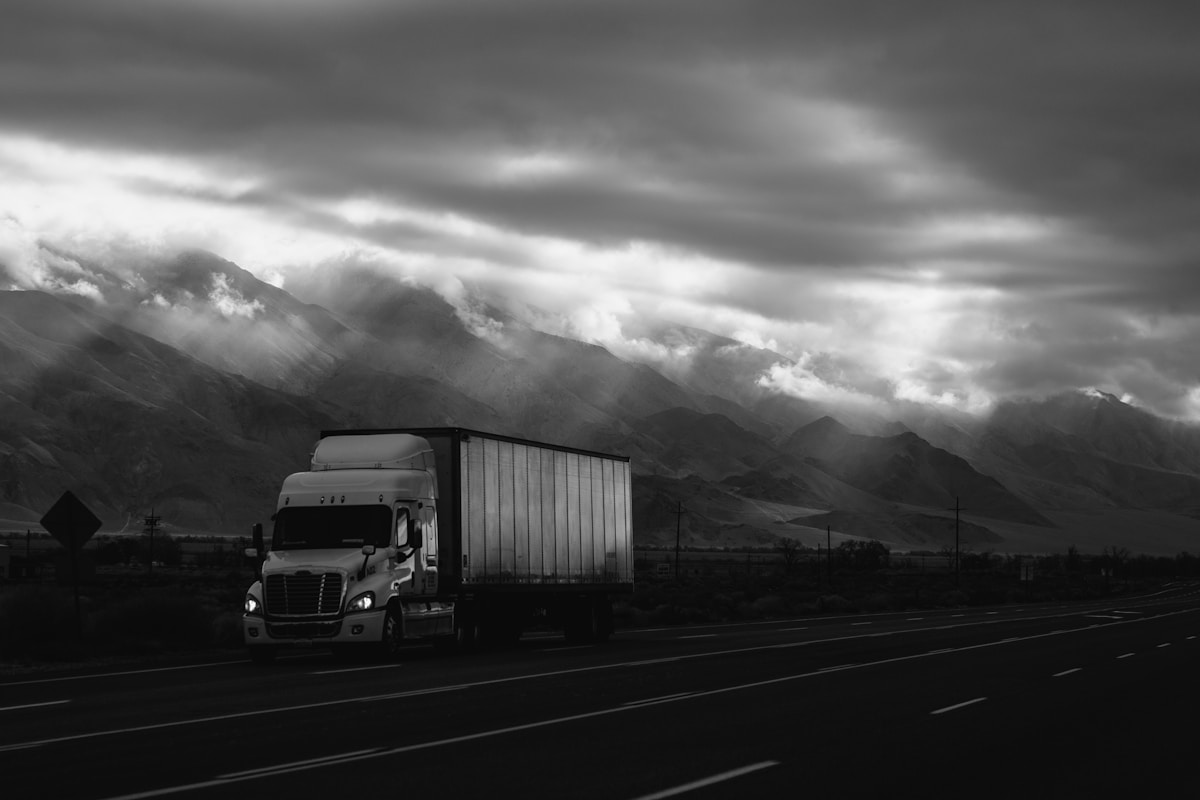 JUST TRUCKIN LLC